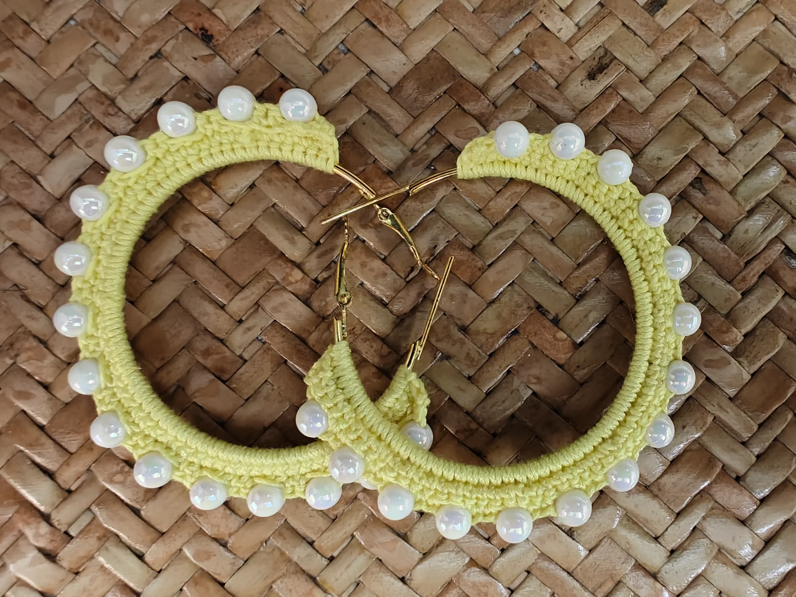 Crochet pearl hoops - Image 5